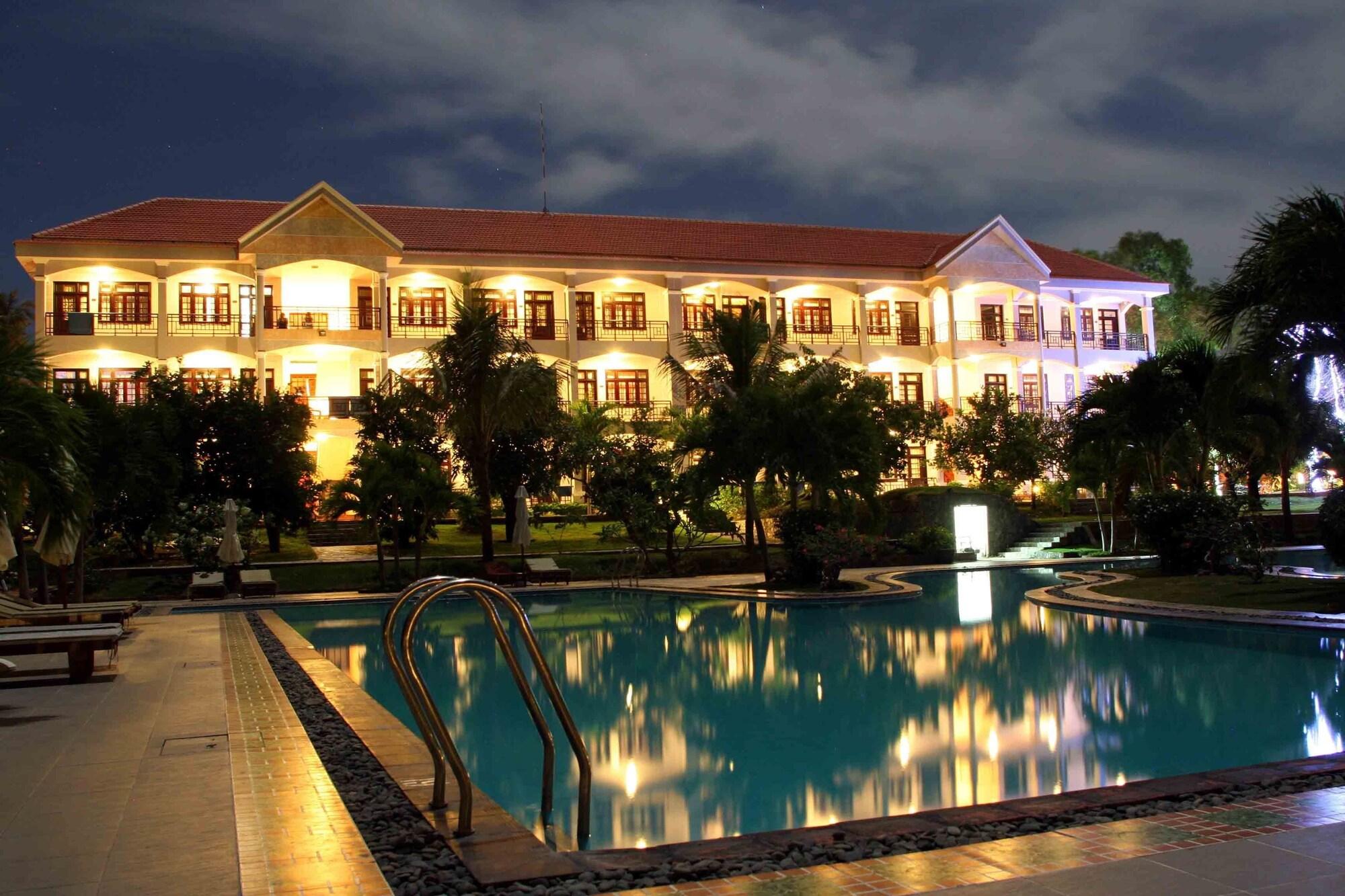 Muine Century Beach Resort & Spa Mui Ne Exterior photo