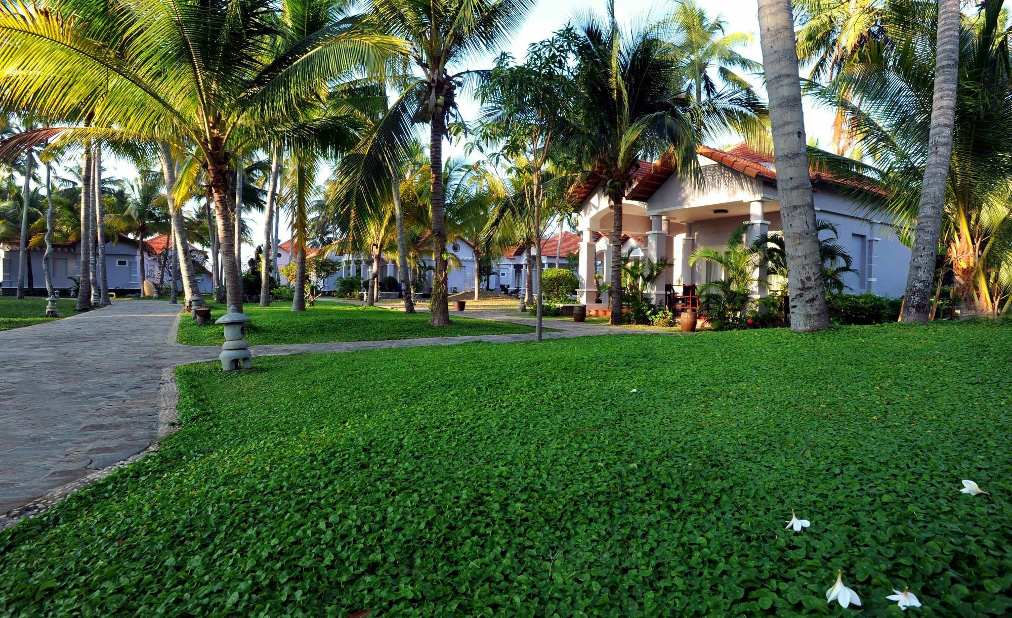 Muine Century Beach Resort & Spa Mui Ne Exterior photo